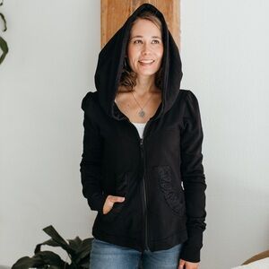 Prairie Underground Cloak Hoodie in Black size M